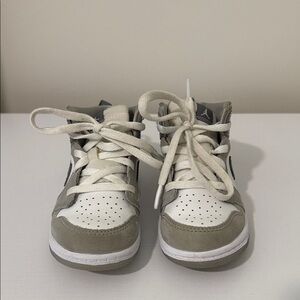 Nike Kids High-Top Sneakers - White and Gray
